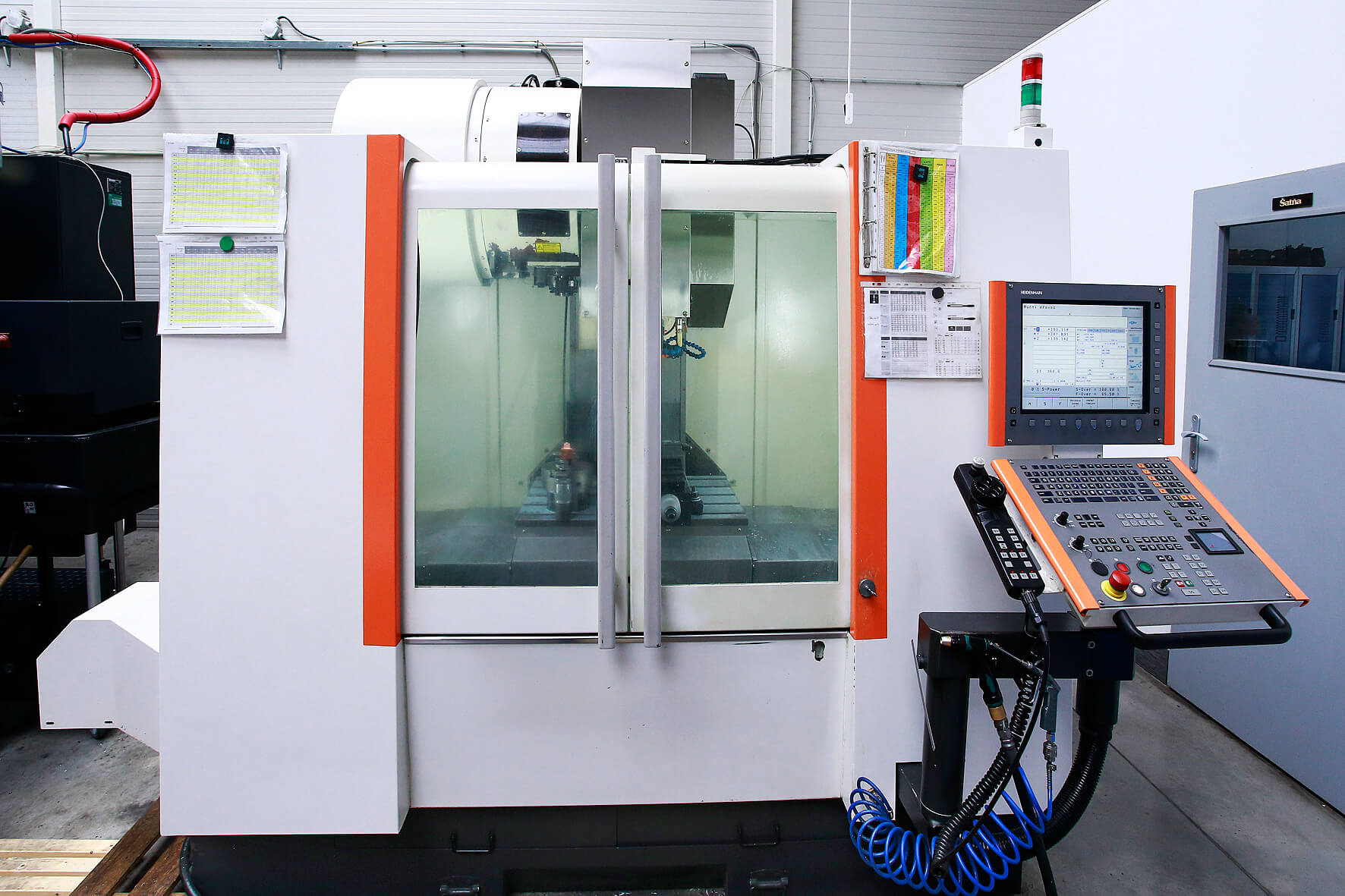 CNC Fréza Mikron VCE600Pro